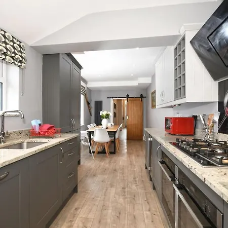 別荘 Mermaid Manor ファイリー